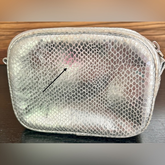 RARE!  TORY BURCH REVA Silver Embossed Leather Makeup Bag - Picture 5 of 7